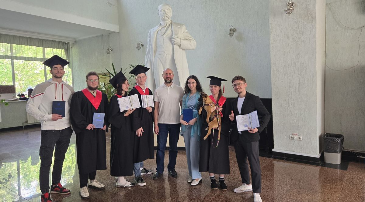 Кафедра геофізики вітає магістрів!