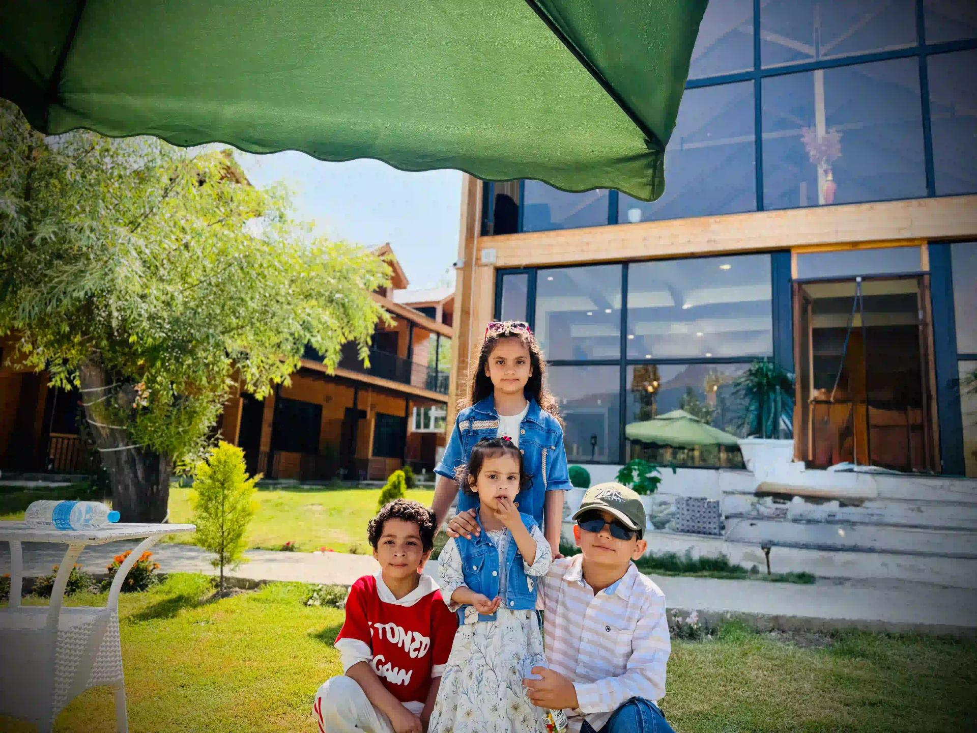 Kashmir Family Tour Package 2026: Best Places, Itinerary & Tips