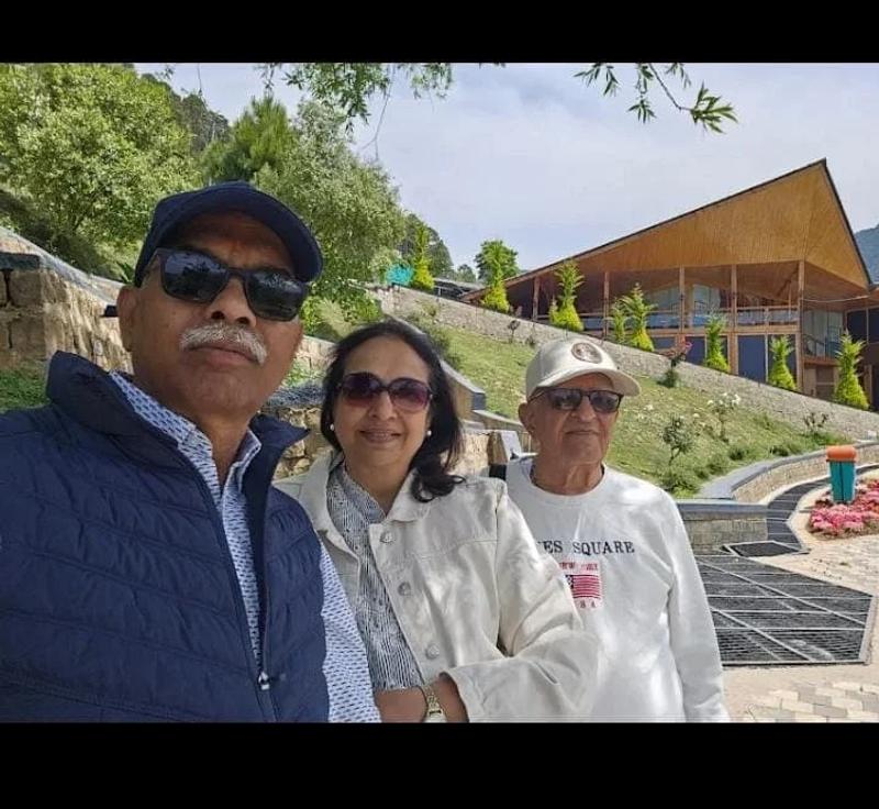 Family group experiencing Kashmiri culture on a Kashmir family tour package