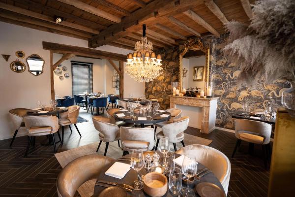 Frans en Yvonne dining