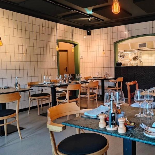 Simple Parfait dining