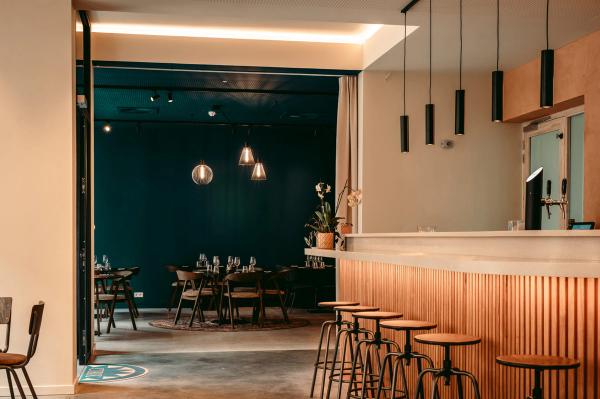 Gastrobar CIRK dining