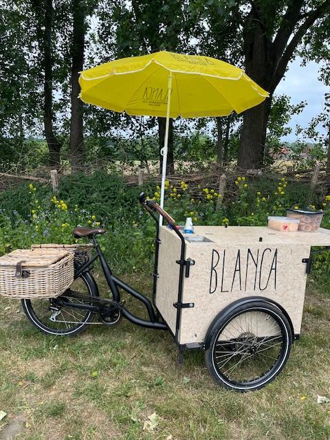 ijs blanca  restaurant