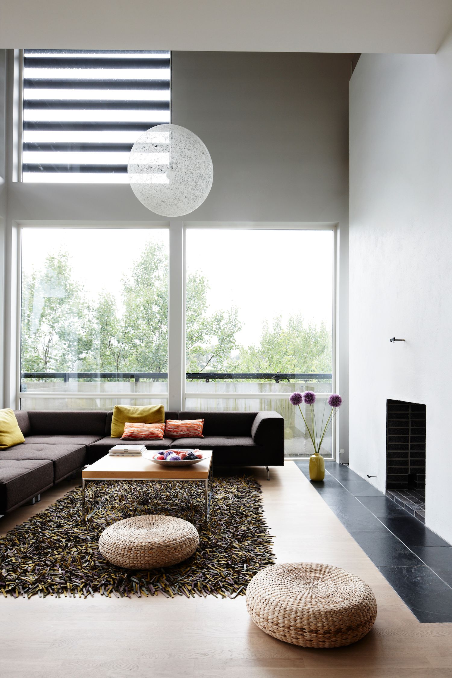 Moderne vinduer i et moderne hjem