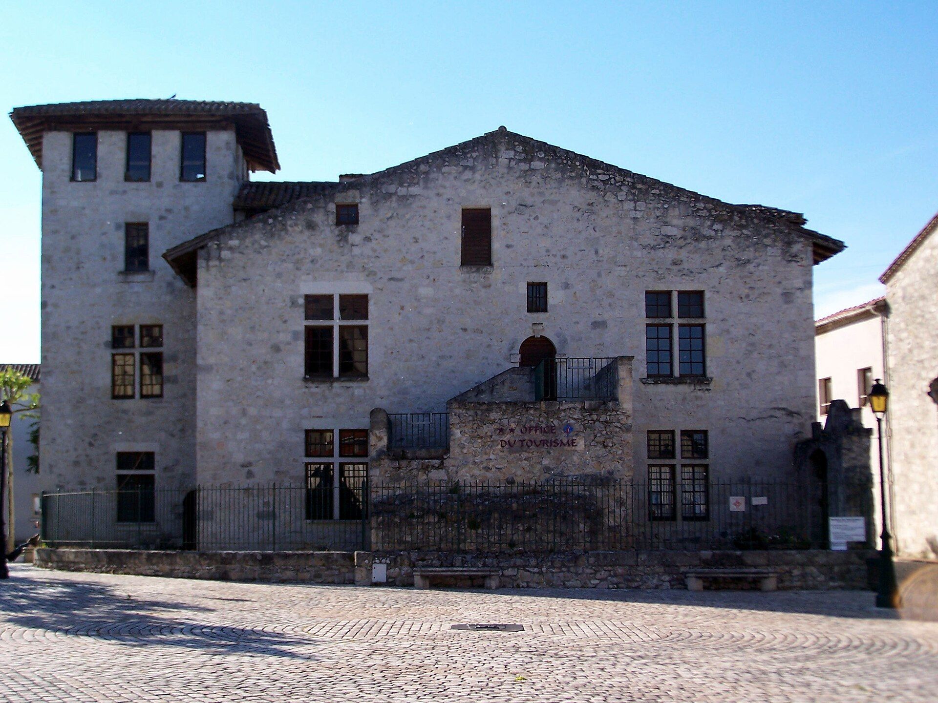 Façade de la Maison du Roy à Casteljaloux, demeure du XVIe siècle à pans de bois