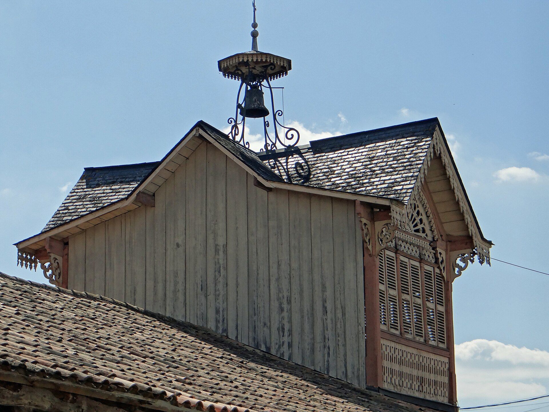 Halle de Gontaud-de-Nogaret, inscrite monument historique par arrêté du 14 août 1958