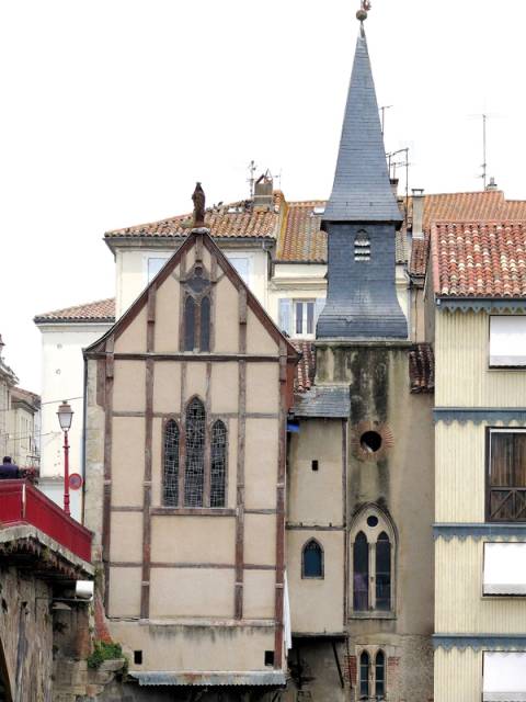 Chapelle Notre-Dame du Bout-du-Pont, en encorbellement sur le Vieux Pont de Villeneuve-sur-Lot