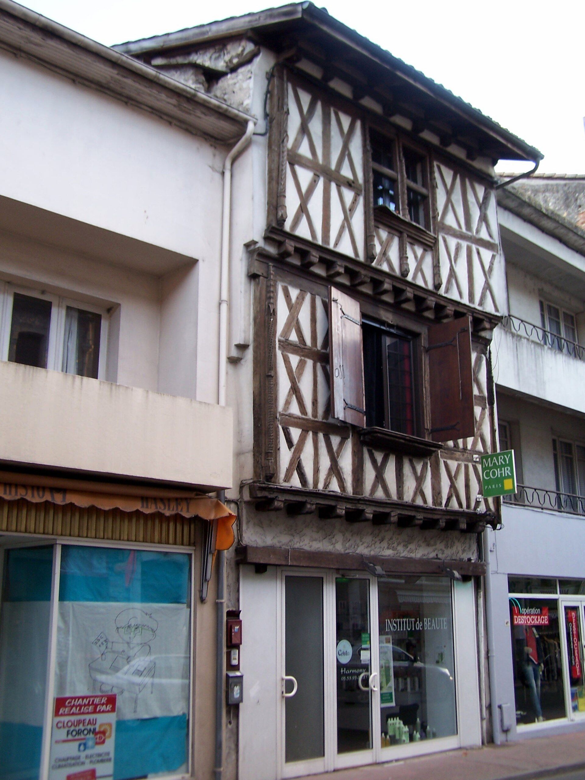 Maison à pans de bois et colombages du 65 Grande-Rue à Casteljaloux