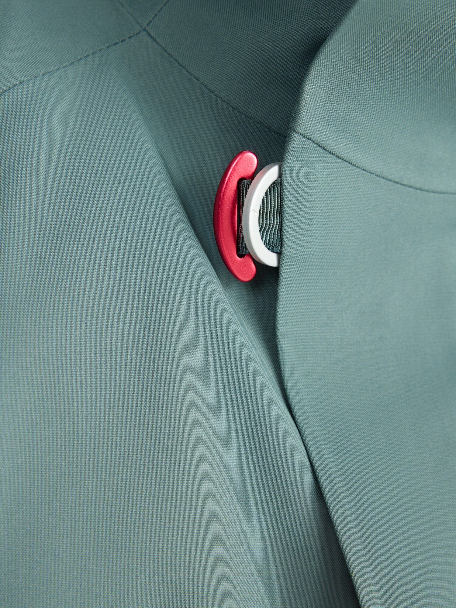Brage safety toggle
