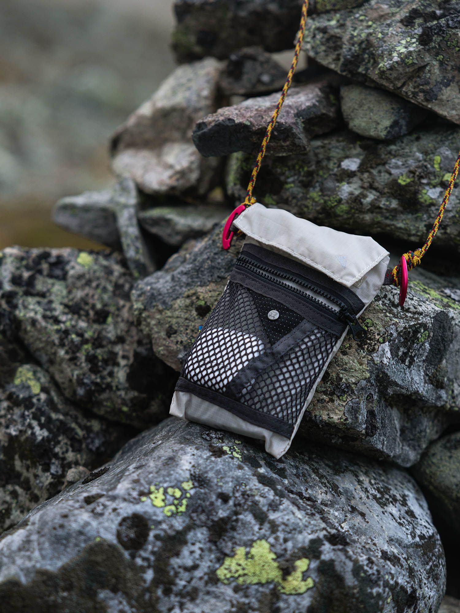 Advantages image for product Algir Lanyard Pocket
