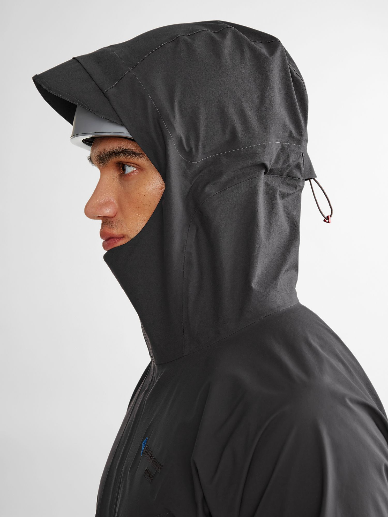 Asynja jacket close up
