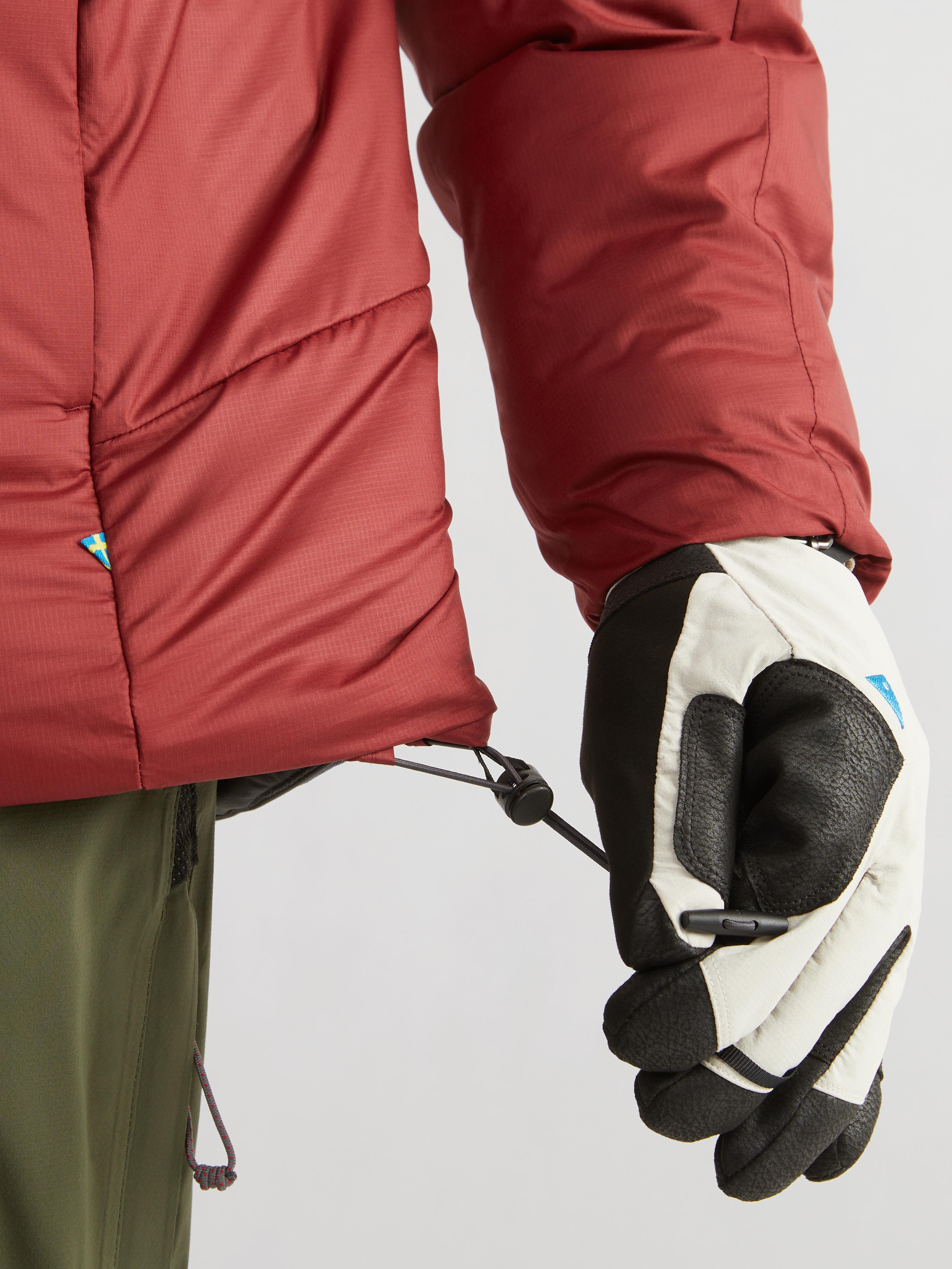 Adjustable bottom hem