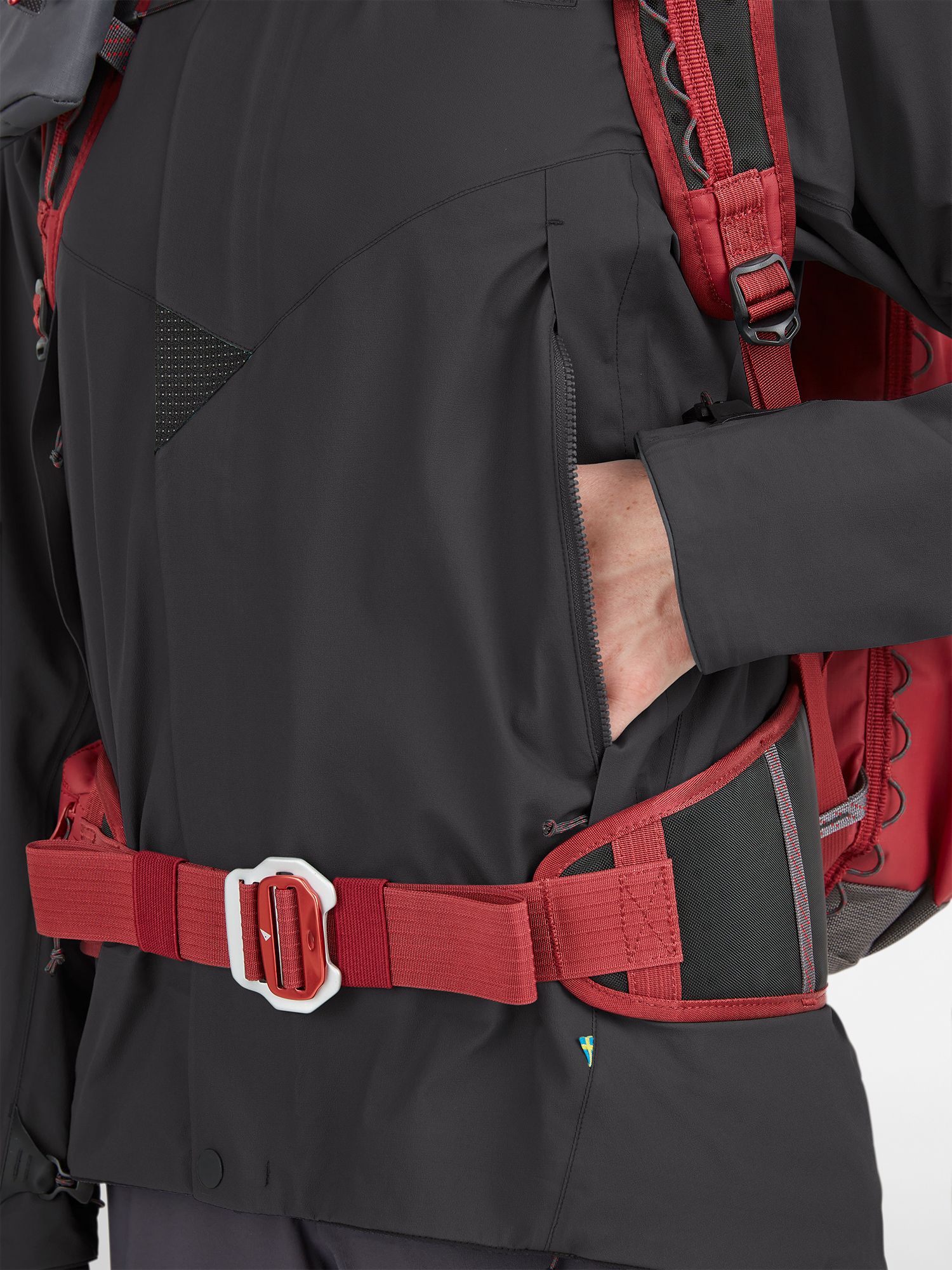 Asynja jacket close up