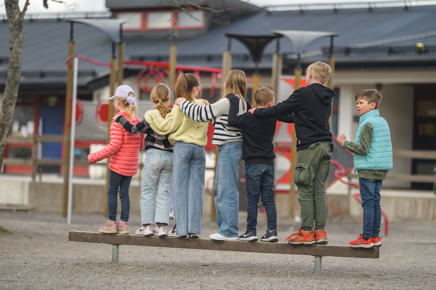 Barn går balansgång på skolgård​​​​‌﻿‍﻿​‍​‍‌‍﻿﻿‌﻿​‍‌‍‍‌‌‍‌﻿‌‍‍‌‌‍﻿‍​‍​‍​﻿‍‍​‍​‍‌﻿​﻿‌‍​‌‌‍﻿‍‌‍‍‌‌﻿‌​‌﻿‍‌​‍﻿‍‌‍‍‌‌‍﻿﻿​‍​‍​‍﻿​​‍​‍‌‍‍​‌﻿​‍‌‍‌‌‌‍‌‍​‍​‍​﻿‍‍​‍​‍​‍﻿﻿‌﻿​﻿‌﻿‌​‌﻿‌‌‌‍‌​‌‍‍‌‌‍﻿﻿​‍﻿﻿‌‍‍‌‌‍﻿‍‌﻿‌​‌‍‌‌‌‍﻿‍‌﻿‌​​‍﻿﻿‌‍‌‌‌‍‌​‌‍‍‌‌﻿‌​​‍﻿﻿‌‍﻿‌‌‍﻿﻿‌‍‌​‌‍‌‌​﻿﻿‌‌﻿​​‌﻿​‍‌‍‌‌‌﻿​﻿‌‍‌‌‌‍﻿‍‌﻿‌​‌‍​‌‌﻿‌​‌‍‍‌‌‍﻿﻿‌‍﻿‍​﻿‍﻿‌‍‍‌‌‍‌​​﻿﻿‌​﻿​‌​﻿​‌​﻿‌‌‌‍‌‍​﻿​‌‌‍‌‌‌‍​‍​﻿‌‌​‍﻿‌​﻿‌​​﻿‌​‌‍​‌‌‍‌‍​‍﻿‌​﻿‌​​﻿​﻿​﻿‌﻿‌‍‌‌​‍﻿‌‌‍​‍​﻿​‍‌‍​‍​﻿‌‍​‍﻿‌‌‍‌‍‌‍​﻿​﻿‍‌‌‍‌​​﻿​‌‌‍​‌​﻿‌﻿​﻿‌‍​﻿‍​​﻿​﻿‌‍​‌​﻿​‌​﻿‍﻿‌﻿‌​‌﻿‍‌‌﻿​​‌‍‌‌​﻿﻿‌‌‍​‌‌﻿​‍‌﻿‌​‌‍‍‌‌‍​﻿‌‍﻿​‌‍‌‌‌‌​​‌‍​‌‌‍‌﻿‌‍‌‌​﻿‍﻿‌﻿​​‌‍​‌‌﻿‌​‌‍‍​​﻿﻿‌‌﻿​​‌‍​‌‌‍‌﻿‌‍‌‌‌​​‍‌﻿‌‌‌‍‍‌‌‍﻿​‌‍‌​‌‍‌‌‌﻿​‍​‍‌‌​﻿‌‌‌​​‍‌‌﻿﻿‌‍‍﻿‌‍‌‌‌﻿‍‌​‍‌‌​﻿​﻿‌​‌​​‍‌‌​﻿​﻿‌​‌​​‍‌‌​﻿​‍​﻿​‍​﻿‌﻿‌‍‌‍‌‍​‍‌‍‌​​﻿‍‌​﻿‌​‌‍‌‍‌‍‌​‌‍​﻿​﻿‌﻿​﻿‍‌‌‍‌​​‍‌‌​﻿​‍​﻿​‍​‍‌‌​﻿‌‌‌​‌​​‍﻿‍‌﻿‌﻿‌‍‌‌‌‍‌‌‌‍‍﻿‌﻿​﻿​‍‌‌​﻿‌‌‌​​‍‌‌﻿﻿‌‍‍﻿‌‍‌‌‌﻿‍‌​‍‌‌​﻿​﻿‌​‌​​‍‌‌​﻿​﻿‌​‌​​‍‌‌​﻿​‍​﻿​‍​﻿‌﻿‌‍‌‍‌‍‌‌​﻿​​‌‍​‍‌‍‌‌​﻿​​​﻿​‍​﻿​﻿​﻿​‍​﻿‍‌​﻿​​​‍‌‌​﻿​‍​﻿​‍​‍‌‌​﻿‌‌‌​‌​​‍﻿‍‌﻿​﻿‌‍​﻿‌‍‍​‌‍‌‌‌‍‌​‌﻿‌‌‌‍﻿​‌‍‌‌​‍‌‌​﻿‌‌‌​​‍‌‌﻿﻿‌‍‍﻿‌‍‌‌‌﻿‍‌​‍‌‌​﻿​﻿‌​‌​​‍‌‌​﻿​﻿‌​‌​​‍‌‌​﻿​‍​﻿​‍​﻿‍​​﻿‌​‌‍​﻿​﻿‌‌​﻿‌‍​﻿‍​​﻿‍​​﻿​‍​﻿​‍‌‍‌‍​﻿‌‌​﻿‌‌​‍‌‌​﻿​‍​﻿​‍​‍‌‌​﻿‌‌‌​‌​​‍﻿‍‌‍‍‌‌‍﻿‌‌‍​‌‌‍‌﻿‌‍‌‌​‍﻿‍‌‍​‌‌‍﻿​‌﻿‌​​﻿﻿﻿‌‍​‍‌‍​‌‌﻿​﻿‌‍‌‌‌‌‌‌‌﻿​‍‌‍﻿​​﻿﻿‌​‍‌‌​﻿​‍‌​‌‍‌﻿​﻿‌﻿‌​‌﻿‌‌‌‍‌​‌‍‍‌‌‍﻿﻿​‍‌‍‌‍‍‌‌‍‌​​﻿﻿‌​﻿​‌​﻿​‌​﻿‌‌‌‍‌‍​﻿​‌‌‍‌‌‌‍​‍​﻿‌‌​‍﻿‌​﻿‌​​﻿‌​‌‍​‌‌‍‌‍​‍﻿‌​﻿‌​​﻿​﻿​﻿‌﻿‌‍‌‌​‍﻿‌‌‍​‍​﻿​‍‌‍​‍​﻿‌‍​‍﻿‌‌‍‌‍‌‍​﻿​﻿‍‌‌‍‌​​﻿​‌‌‍​‌​﻿‌﻿​﻿‌‍​﻿‍​​﻿​﻿‌‍​‌​﻿​‌​‍‌‍‌﻿‌​‌﻿‍‌‌﻿​​‌‍‌‌​﻿﻿‌‌‍​‌‌﻿​‍‌﻿‌​‌‍‍‌‌‍​﻿‌‍﻿​‌‍‌‌‌‌​​‌‍​‌‌‍‌﻿‌‍‌‌​‍‌‍‌﻿​​‌‍​‌‌﻿‌​‌‍‍​​﻿﻿‌‌﻿​​‌‍​‌‌‍‌﻿‌‍‌‌‌​​‍‌﻿‌‌‌‍‍‌‌‍﻿​‌‍‌​‌‍‌‌‌﻿​‍​‍‌‌​﻿‌‌‌​​‍‌‌﻿﻿‌‍‍﻿‌‍‌‌‌﻿‍‌​‍‌‌​﻿​﻿‌​‌​​‍‌‌​﻿​﻿‌​‌​​‍‌‌​﻿​‍​﻿​‍​﻿‌﻿‌‍‌‍‌‍​‍‌‍‌​​﻿‍‌​﻿‌​‌‍‌‍‌‍‌​‌‍​﻿​﻿‌﻿​﻿‍‌‌‍‌​​‍‌‌​﻿​‍​﻿​‍​‍‌‌​﻿‌‌‌​‌​​‍﻿‍‌﻿‌﻿‌‍‌‌‌‍‌‌‌‍‍﻿‌﻿​﻿​‍‌‌​﻿‌‌‌​​‍‌‌﻿﻿‌‍‍﻿‌‍‌‌‌﻿‍‌​‍‌‌​﻿​﻿‌​‌​​‍‌‌​﻿​﻿‌​‌​​‍‌‌​﻿​‍​﻿​‍​﻿‌﻿‌‍‌‍‌‍‌‌​﻿​​‌‍​‍‌‍‌‌​﻿​​​﻿​‍​﻿​﻿​﻿​‍​﻿‍‌​﻿​​​‍‌‌​﻿​‍​﻿​‍​‍‌‌​﻿‌‌‌​‌​​‍﻿‍‌﻿​﻿‌‍​﻿‌‍‍​‌‍‌‌‌‍‌​‌﻿‌‌‌‍﻿​‌‍‌‌​‍‌‌​﻿‌‌‌​​‍‌‌﻿﻿‌‍‍﻿‌‍‌‌‌﻿‍‌​‍‌‌​﻿​﻿‌​‌​​‍‌‌​﻿​﻿‌​‌​​‍‌‌​﻿​‍​﻿​‍​﻿‍​​﻿‌​‌‍​﻿​﻿‌‌​﻿‌‍​﻿‍​​﻿‍​​﻿​‍​﻿​‍‌‍‌‍​﻿‌‌​﻿‌‌​‍‌‌​﻿​‍​﻿​‍​‍‌‌​﻿‌‌‌​‌​​‍﻿‍‌‍‍‌‌‍﻿‌‌‍​‌‌‍‌﻿‌‍‌‌​‍﻿‍‌‍​‌‌‍﻿​‌﻿‌​​‍‌‍‌﻿​​‌‍‌‌‌﻿​‍‌﻿​﻿‌﻿​​‌‍‌‌‌‍​﻿‌﻿‌​‌‍‍‌‌﻿‌‍‌‍‌‌​﻿﻿‌‌﻿​​‌﻿‌‌‌‍​‍‌‍﻿​‌‍‍‌‌﻿​﻿‌‍‍​‌‍‌‌‌‍‌​​‍​‍‌﻿﻿‌