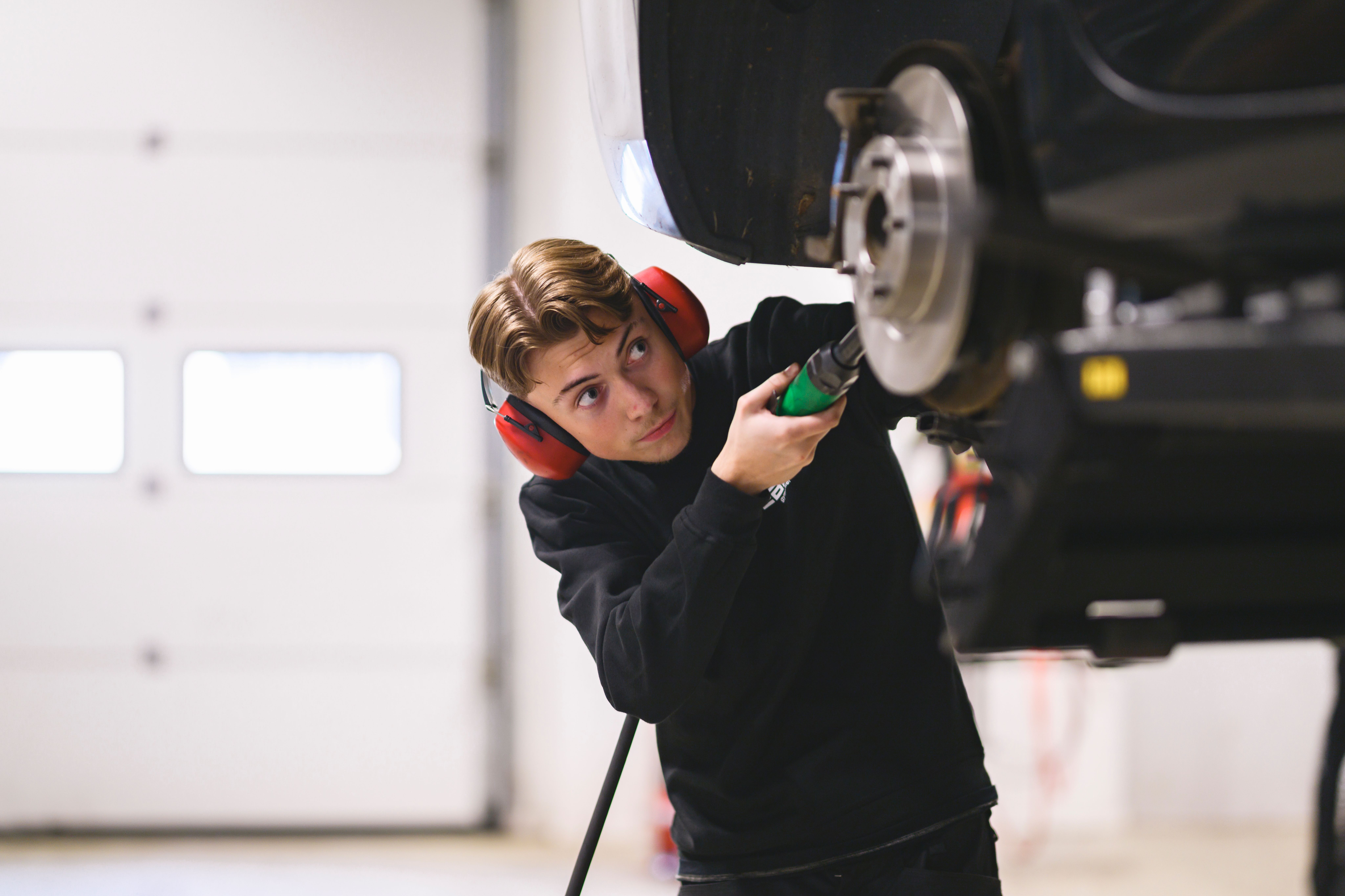 Gymnasieelev i bilverkstad​​​​‌﻿‍﻿​‍​‍‌‍﻿﻿‌﻿​‍‌‍‍‌‌‍‌﻿‌‍‍‌‌‍﻿‍​‍​‍​﻿‍‍​‍​‍‌﻿​﻿‌‍​‌‌‍﻿‍‌‍‍‌‌﻿‌​‌﻿‍‌​‍﻿‍‌‍‍‌‌‍﻿﻿​‍​‍​‍﻿​​‍​‍‌‍‍​‌﻿​‍‌‍‌‌‌‍‌‍​‍​‍​﻿‍‍​‍​‍​‍﻿﻿‌﻿​﻿‌﻿‌​‌﻿‌‌‌‍‌​‌‍‍‌‌‍﻿﻿​‍﻿﻿‌‍‍‌‌‍﻿‍‌﻿‌​‌‍‌‌‌‍﻿‍‌﻿‌​​‍﻿﻿‌‍‌‌‌‍‌​‌‍‍‌‌﻿‌​​‍﻿﻿‌‍﻿‌‌‍﻿﻿‌‍‌​‌‍‌‌​﻿﻿‌‌﻿​​‌﻿​‍‌‍‌‌‌﻿​﻿‌‍‌‌‌‍﻿‍‌﻿‌​‌‍​‌‌﻿‌​‌‍‍‌‌‍﻿﻿‌‍﻿‍​﻿‍﻿‌‍‍‌‌‍‌​​﻿﻿‌‌‍​﻿​﻿‌​​﻿‌﻿​﻿‍​​﻿​﻿‌‍​﻿​﻿​​​﻿‌​​‍﻿‌​﻿‍​​﻿‌​​﻿‌​‌‍‌​​‍﻿‌​﻿‌​​﻿‌﻿​﻿‌​​﻿‌‍​‍﻿‌‌‍​‍​﻿​‍​﻿‌﻿​﻿​‍​‍﻿‌​﻿‍​‌‍‌‍​﻿​﻿‌‍‌​​﻿​​​﻿‍​‌‍‌​‌‍‌‌​﻿‌‌​﻿‍‌‌‍​‍‌‍‌​​﻿‍﻿‌﻿‌​‌﻿‍‌‌﻿​​‌‍‌‌​﻿﻿‌‌‍​‌‌﻿​‍‌﻿‌​‌‍‍‌‌‍​﻿‌‍﻿​‌‍‌‌‌‌​​‌‍​‌‌‍‌﻿‌‍‌‌​﻿‍﻿‌﻿​​‌‍​‌‌﻿‌​‌‍‍​​﻿﻿‌‌﻿​​‌‍​‌‌‍‌﻿‌‍‌‌‌​​‍‌﻿‌‌‌‍‍‌‌‍﻿​‌‍‌​‌‍‌‌‌﻿​‍​‍‌‌​﻿‌‌‌​​‍‌‌﻿﻿‌‍‍﻿‌‍‌‌‌﻿‍‌​‍‌‌​﻿​﻿‌​‌​​‍‌‌​﻿​﻿‌​‌​​‍‌‌​﻿​‍​﻿​‍‌‍​‍‌‍‌‍‌‍‌‌​﻿‍‌​﻿​‌​﻿‌‍​﻿​‌​﻿​​​﻿​‌​﻿‍​​﻿‌‌​﻿​​​‍‌‌​﻿​‍​﻿​‍​‍‌‌​﻿‌‌‌​‌​​‍﻿‍‌‍​﻿‌‍​‌‌﻿​‍‌‍‌​‌﻿​﻿​‍‌‌​﻿‌‌‌​​‍‌‌﻿﻿‌‍‍﻿‌‍‌‌‌﻿‍‌​‍‌‌​﻿​﻿‌​‌​​‍‌‌​﻿​﻿‌​‌​​‍‌‌​﻿​‍​﻿​‍‌‍‌‍‌‍​‍‌‍​‌‌‍​﻿​﻿‌﻿​﻿​​‌‍‌‌‌‍‌​​﻿‍​‌‍​‌‌‍​﻿​﻿‌‍​‍‌‌​﻿​‍​﻿​‍​‍‌‌​﻿‌‌‌​‌​​‍﻿‍‌‍‍‌‌‍﻿‌‌‍​‌‌‍‌﻿‌‍‌‌​‍﻿‍‌‍​‌‌‍﻿​‌﻿‌​​﻿﻿﻿‌‍​‍‌‍​‌‌﻿​﻿‌‍‌‌‌‌‌‌‌﻿​‍‌‍﻿​​﻿﻿‌​‍‌‌​﻿​‍‌​‌‍‌﻿​﻿‌﻿‌​‌﻿‌‌‌‍‌​‌‍‍‌‌‍﻿﻿​‍‌‍‌‍‍‌‌‍‌​​﻿﻿‌‌‍​﻿​﻿‌​​﻿‌﻿​﻿‍​​﻿​﻿‌‍​﻿​﻿​​​﻿‌​​‍﻿‌​﻿‍​​﻿‌​​﻿‌​‌‍‌​​‍﻿‌​﻿‌​​﻿‌﻿​﻿‌​​﻿‌‍​‍﻿‌‌‍​‍​﻿​‍​﻿‌﻿​﻿​‍​‍﻿‌​﻿‍​‌‍‌‍​﻿​﻿‌‍‌​​﻿​​​﻿‍​‌‍‌​‌‍‌‌​﻿‌‌​﻿‍‌‌‍​‍‌‍‌​​‍‌‍‌﻿‌​‌﻿‍‌‌﻿​​‌‍‌‌​﻿﻿‌‌‍​‌‌﻿​‍‌﻿‌​‌‍‍‌‌‍​﻿‌‍﻿​‌‍‌‌‌‌​​‌‍​‌‌‍‌﻿‌‍‌‌​‍‌‍‌﻿​​‌‍​‌‌﻿‌​‌‍‍​​﻿﻿‌‌﻿​​‌‍​‌‌‍‌﻿‌‍‌‌‌​​‍‌﻿‌‌‌‍‍‌‌‍﻿​‌‍‌​‌‍‌‌‌﻿​‍​‍‌‌​﻿‌‌‌​​‍‌‌﻿﻿‌‍‍﻿‌‍‌‌‌﻿‍‌​‍‌‌​﻿​﻿‌​‌​​‍‌‌​﻿​﻿‌​‌​​‍‌‌​﻿​‍​﻿​‍‌‍​‍‌‍‌‍‌‍‌‌​﻿‍‌​﻿​‌​﻿‌‍​﻿​‌​﻿​​​﻿​‌​﻿‍​​﻿‌‌​﻿​​​‍‌‌​﻿​‍​﻿​‍​‍‌‌​﻿‌‌‌​‌​​‍﻿‍‌‍​﻿‌‍​‌‌﻿​‍‌‍‌​‌﻿​﻿​‍‌‌​﻿‌‌‌​​‍‌‌﻿﻿‌‍‍﻿‌‍‌‌‌﻿‍‌​‍‌‌​﻿​﻿‌​‌​​‍‌‌​﻿​﻿‌​‌​​‍‌‌​﻿​‍​﻿​‍‌‍‌‍‌‍​‍‌‍​‌‌‍​﻿​﻿‌﻿​﻿​​‌‍‌‌‌‍‌​​﻿‍​‌‍​‌‌‍​﻿​﻿‌‍​‍‌‌​﻿​‍​﻿​‍​‍‌‌​﻿‌‌‌​‌​​‍﻿‍‌‍‍‌‌‍﻿‌‌‍​‌‌‍‌﻿‌‍‌‌​‍﻿‍‌‍​‌‌‍﻿​‌﻿‌​​‍‌‍‌﻿​​‌‍‌‌‌﻿​‍‌﻿​﻿‌﻿​​‌‍‌‌‌‍​﻿‌﻿‌​‌‍‍‌‌﻿‌‍‌‍‌‌​﻿﻿‌‌﻿​​‌﻿‌‌‌‍​‍‌‍﻿​‌‍‍‌‌﻿​﻿‌‍‍​‌‍‌‌‌‍‌​​‍​‍‌﻿﻿‌