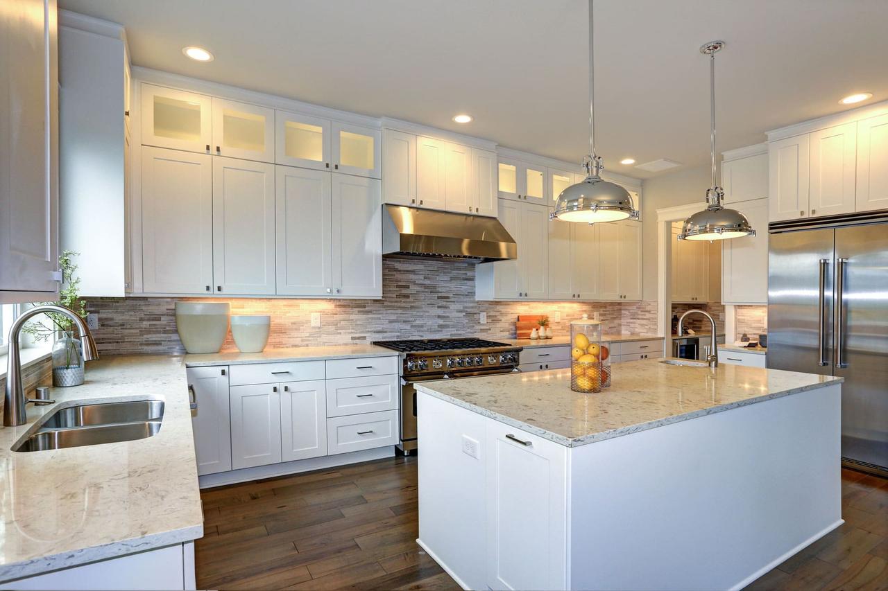 Kitchen cabinet refacing to update Orlando interiors efficiently