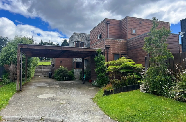 Se vende casa en Puerto Varas 1553