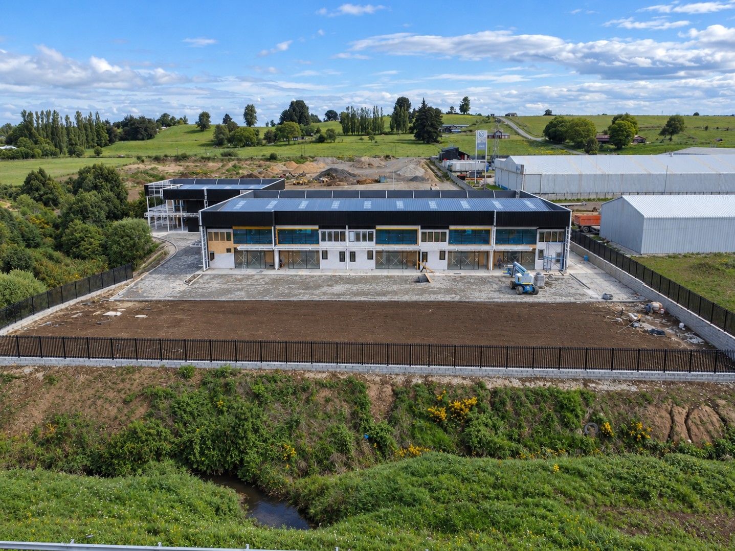 Se arriendan unidades comerciales en Linea Nueva - Llanquihue 1577 — foto 2