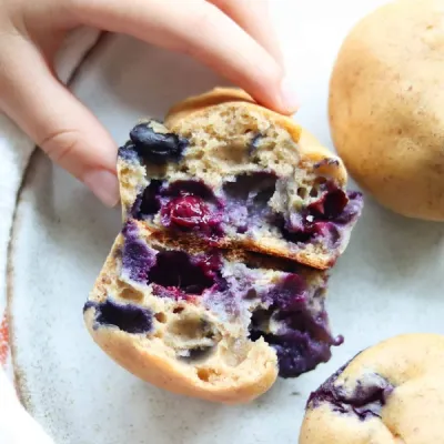 Cottage cheese muffins with blueberries