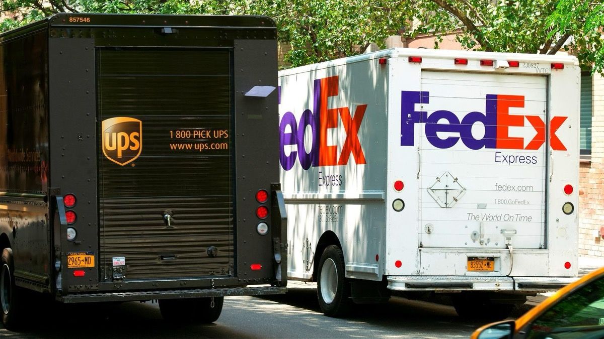 Illustration for the article: 3 ways FedEx and UPS shippers can counter holiday surcharges