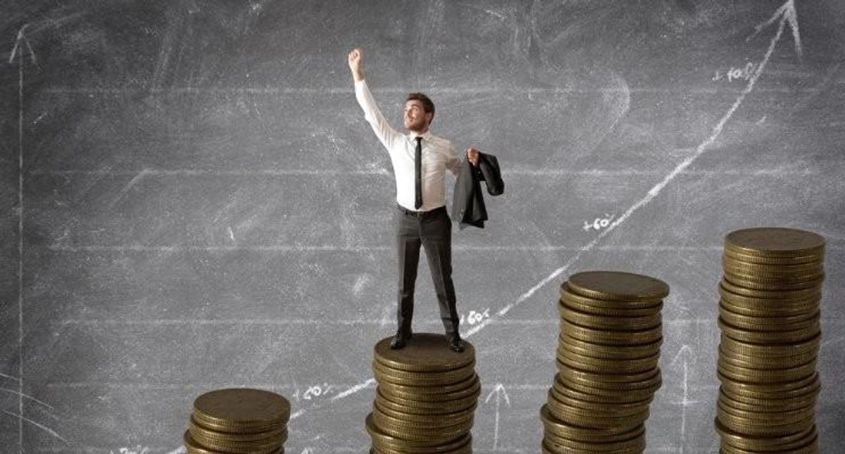 Illustration for the article: Reduce Bank & Treasury Fees To Increase Profitability: A Smarter Approach To Saving