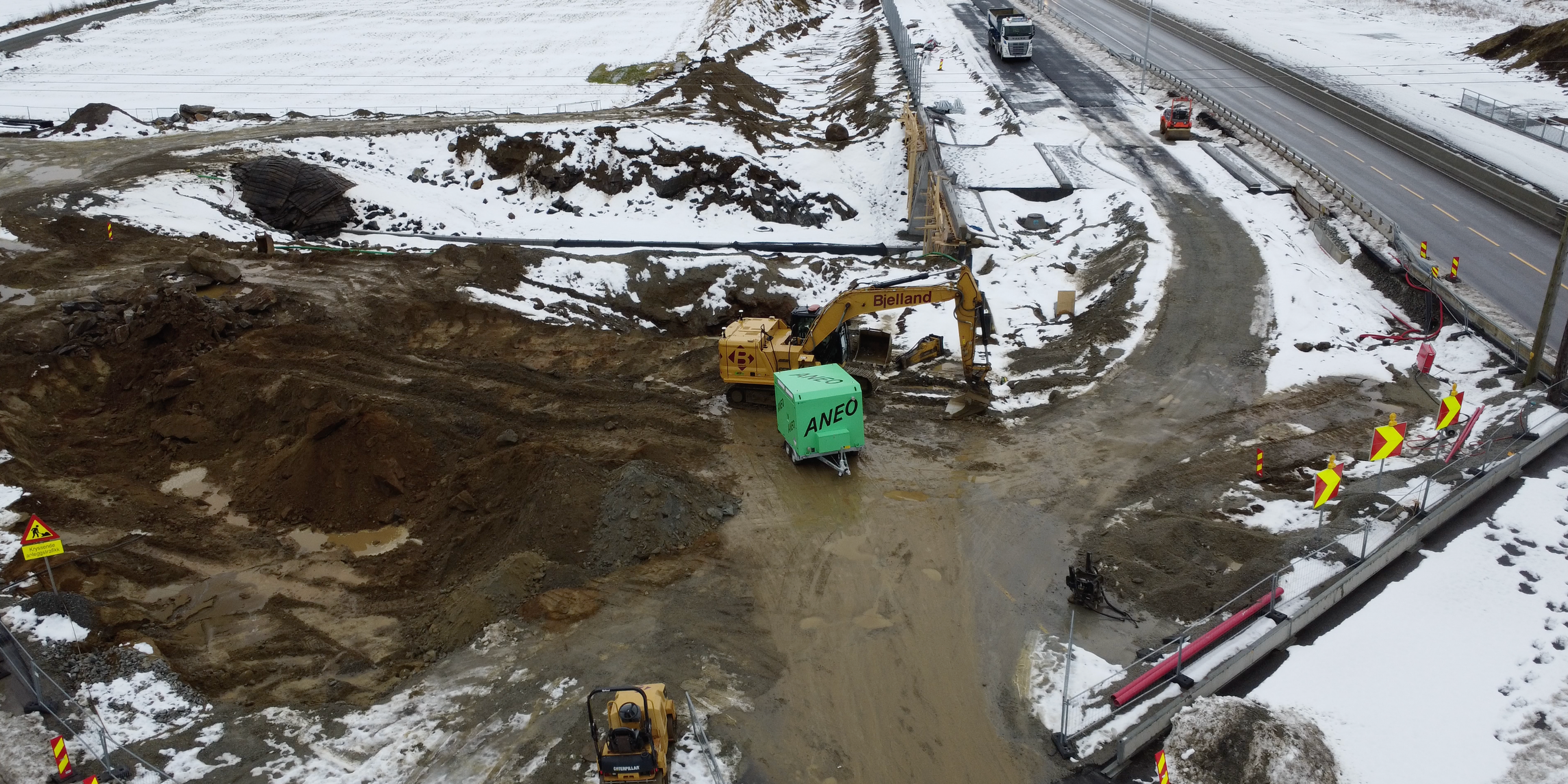 Dronebilde av ladehenger