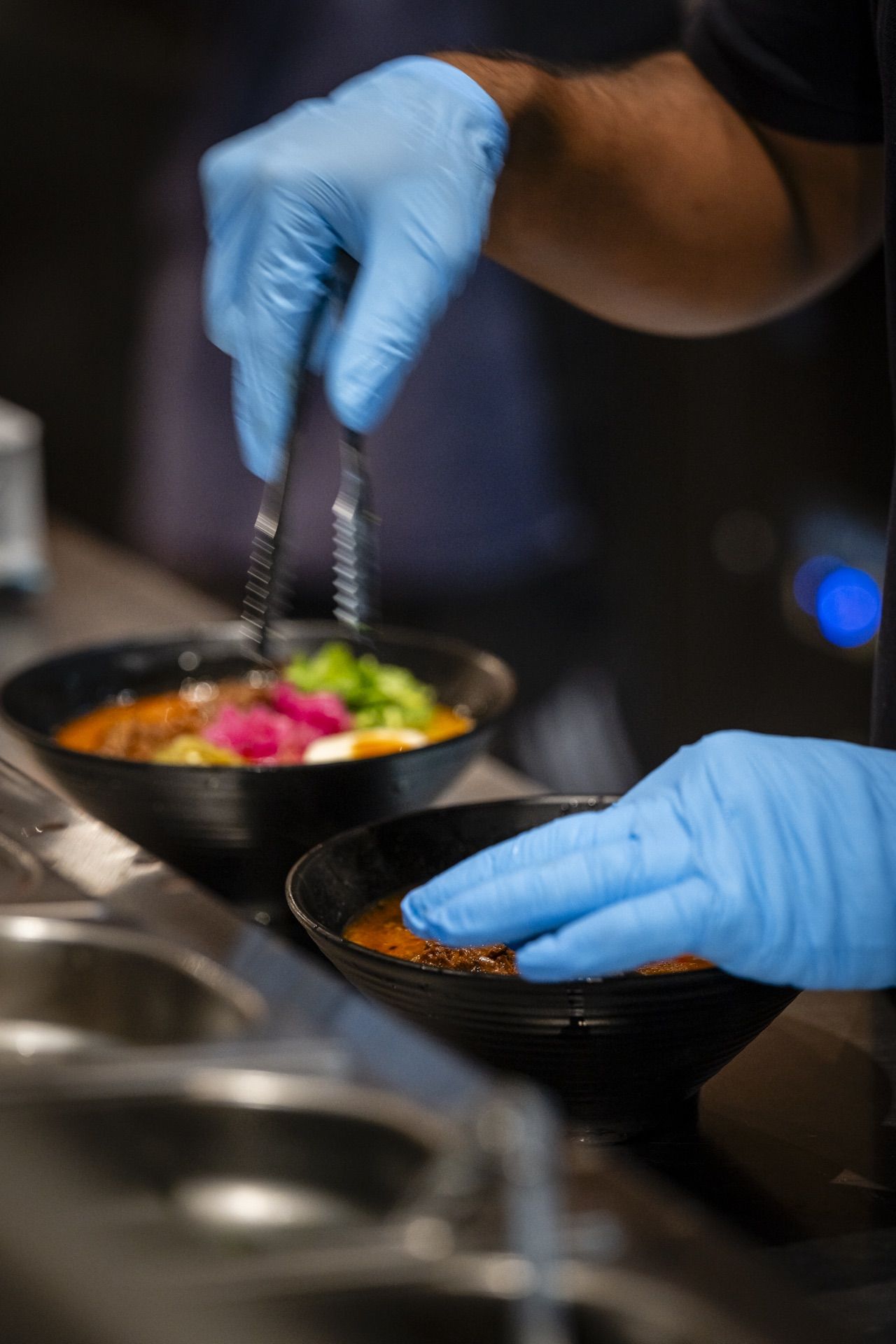 Vendor kitchens that move in sync.