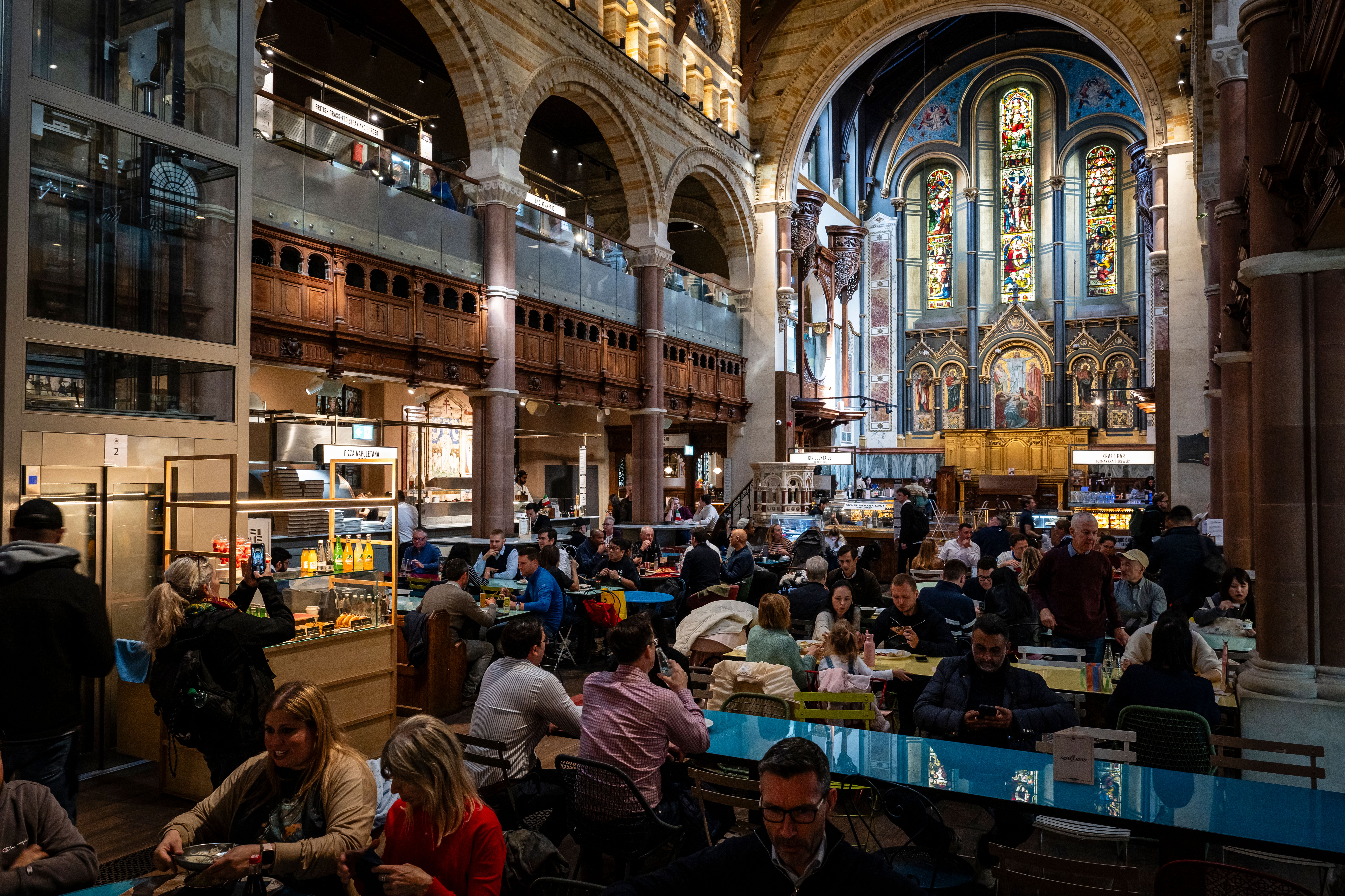 How Dines helped Mercato Metropolitano cut service times in half and run smoother at scale