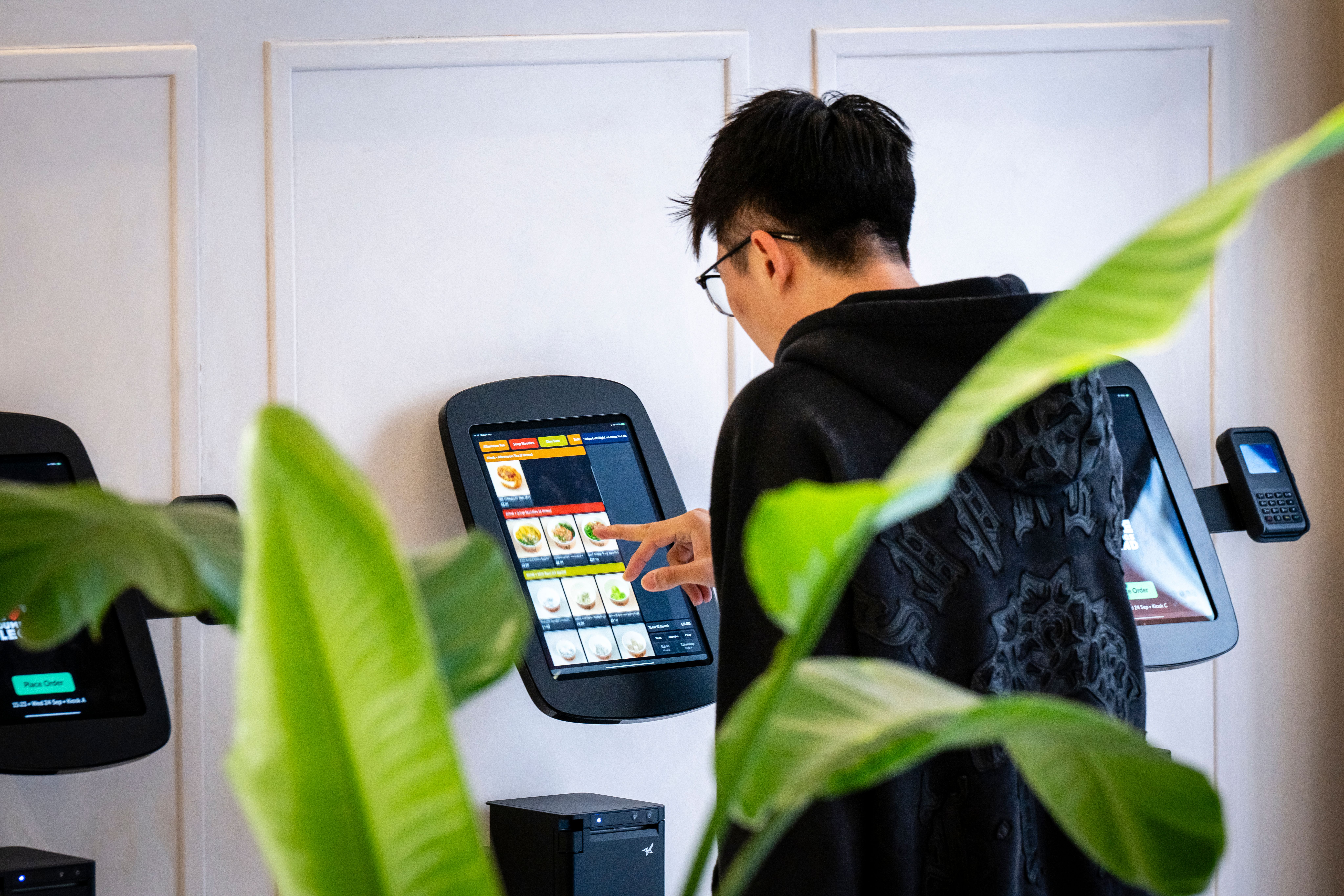How Dines delivered a fast, fully connected POS with self-ordering kiosks for one of London's busiest quick-serve spots.