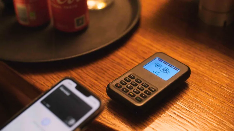 Contactless payment with Apple Pay on Dines terminal