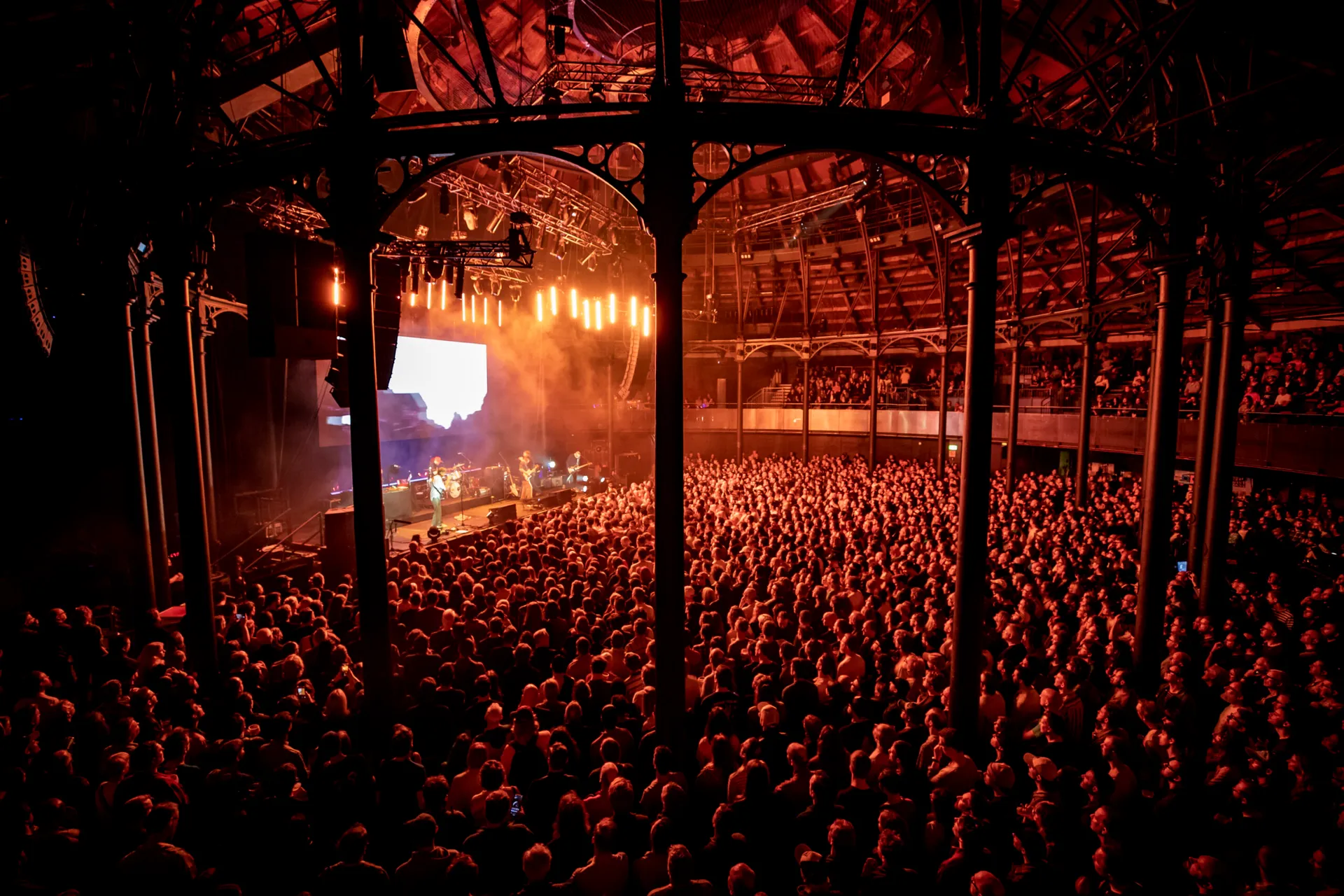 How Dines helped Camden Roundhouse increase orders per hour by over 57% and transform their interval bar service.