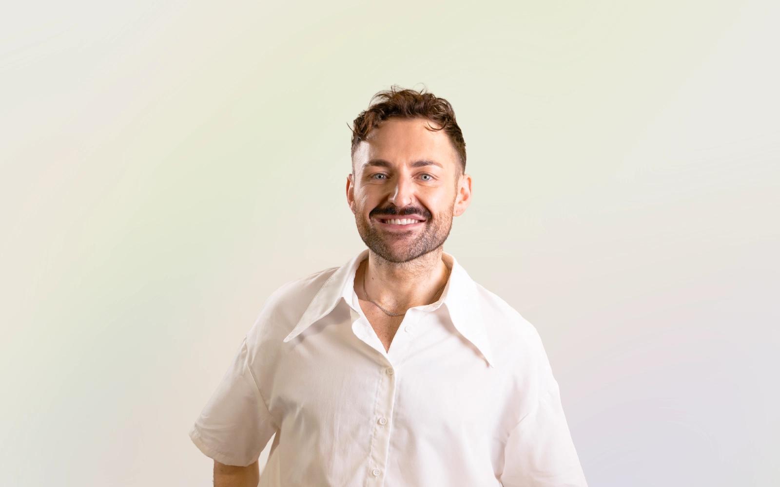 Headshot of Lewis, one of the TRT doctors at Voy