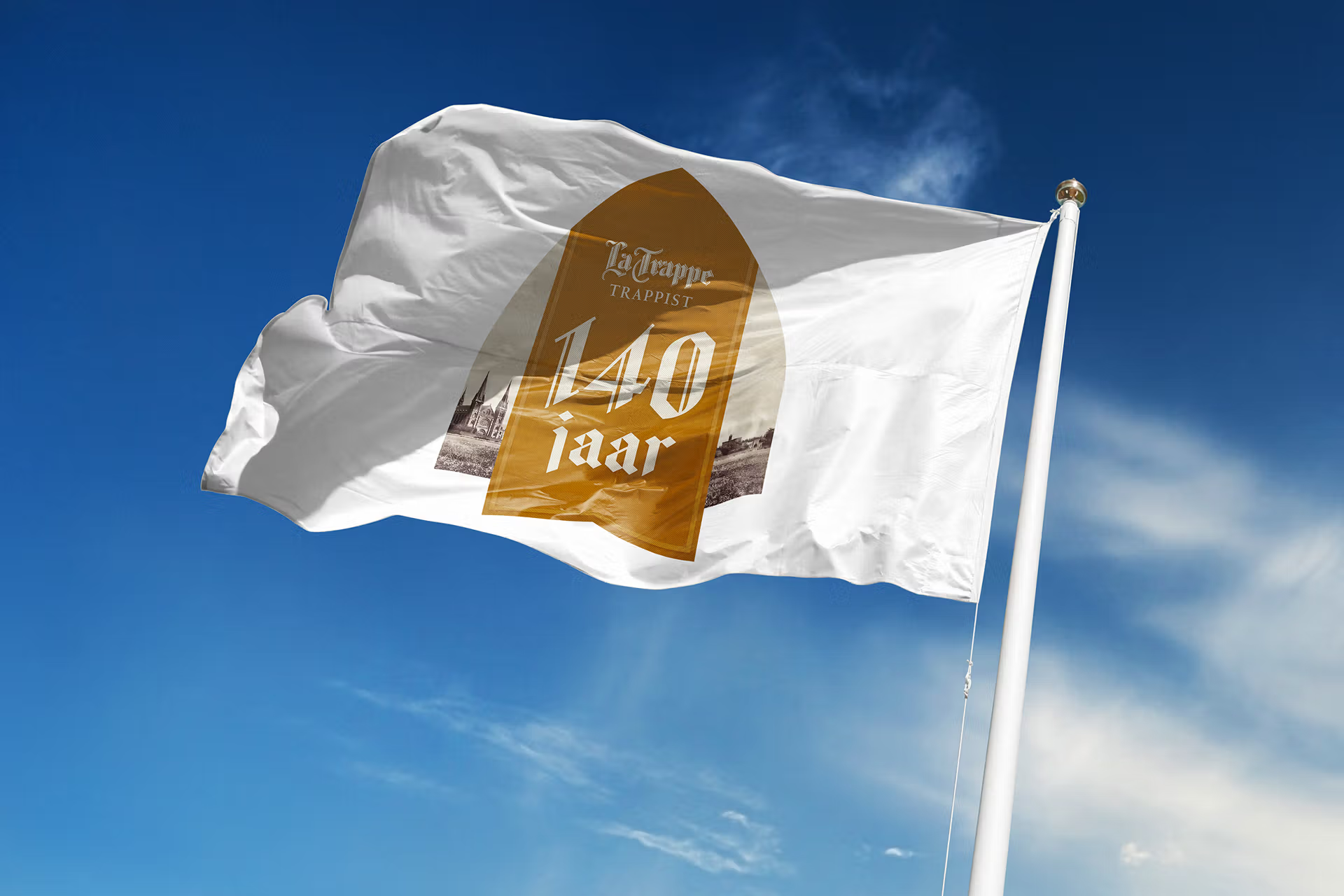 De vlag van La Trappe 140 jaar