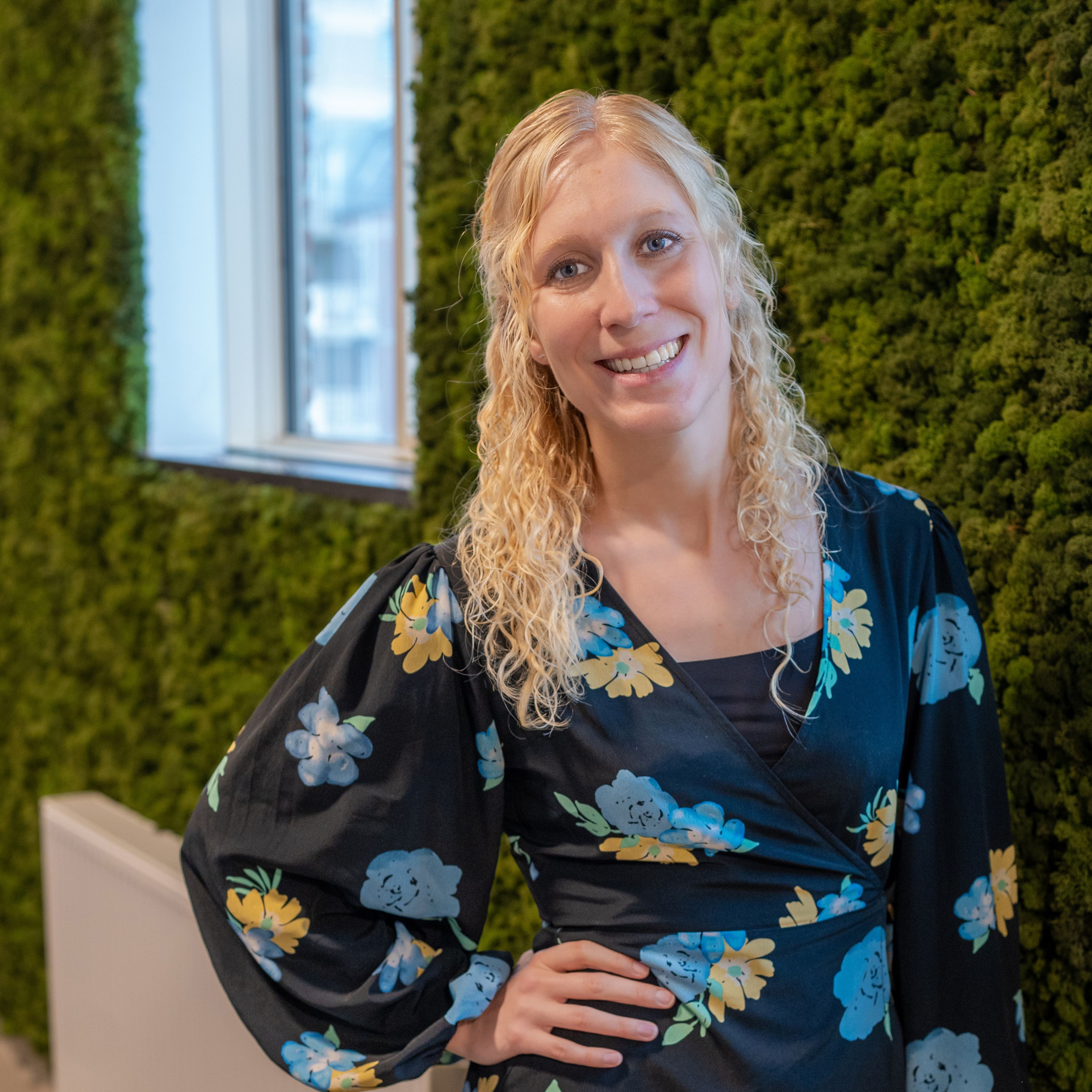 Leonie, online marketeer én maker van fruitwijnen