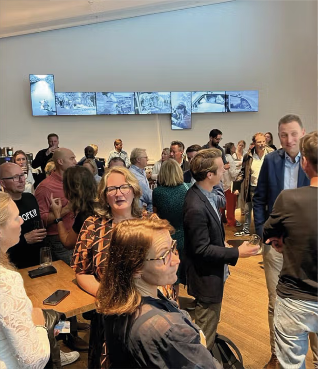 Bezoekers van de lancering