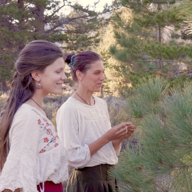 Herbalists Jessica and Evelyn Kelly Exploring the Great Basin