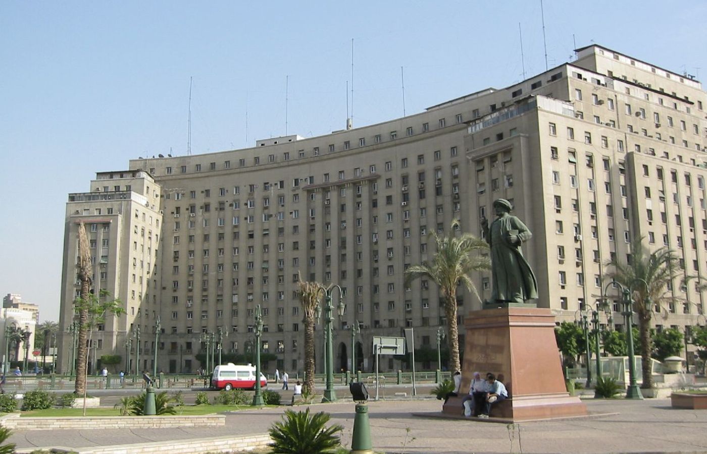 Tahrir Square and Downtown - Belle Epoque architecture and 2011 history