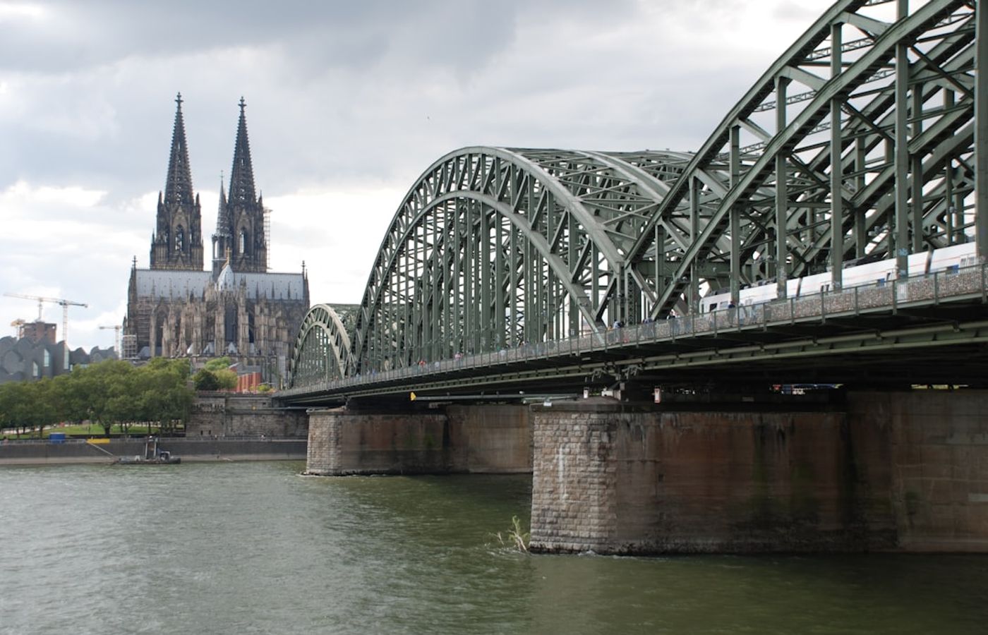 Rhine River Promenade (Rheinpromenade)