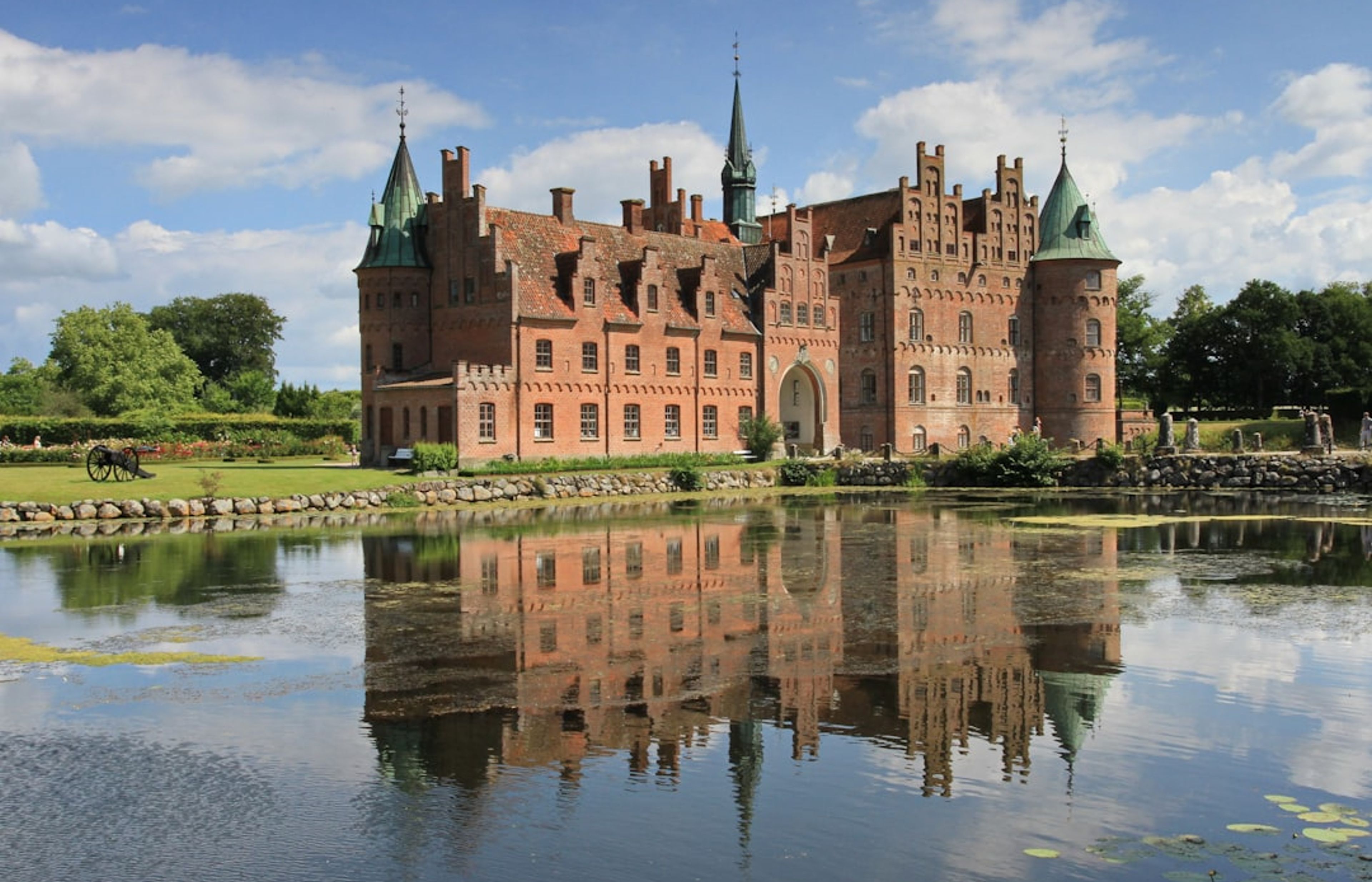 Rosenborg Castle - The Crown Jewels of Denmark