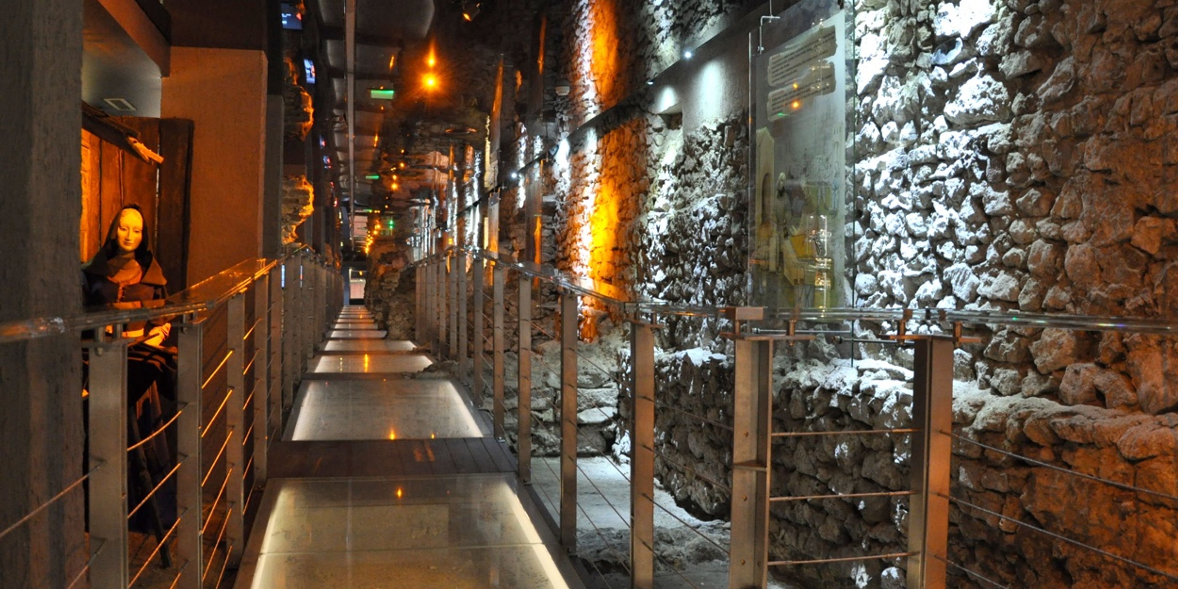 Hotels near Rynek Underground Museum