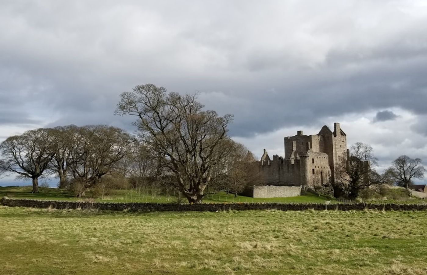 Craigmillar Castle - The Ruin That Shuts at 16:00 and Nobody Queues For