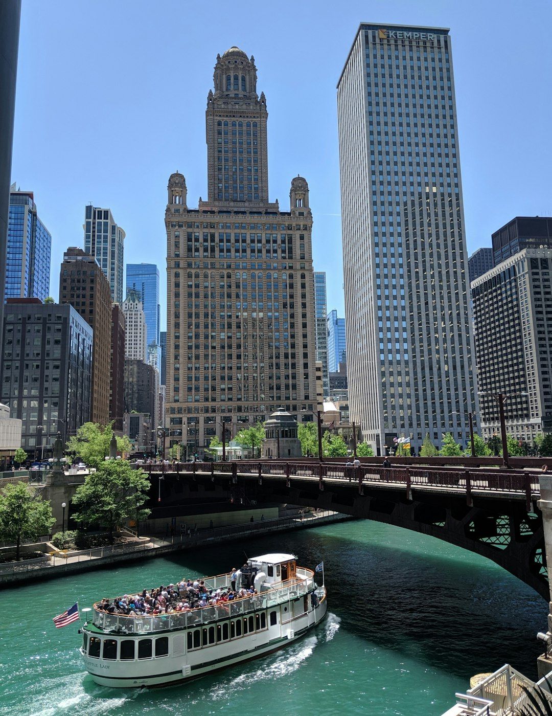 Chicago Riverwalk and Architecture River Cruise - The City from the Water