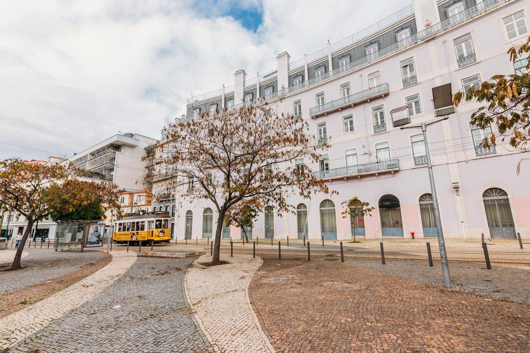 Lisbon in October: Weather, Crowds and Beach Days
