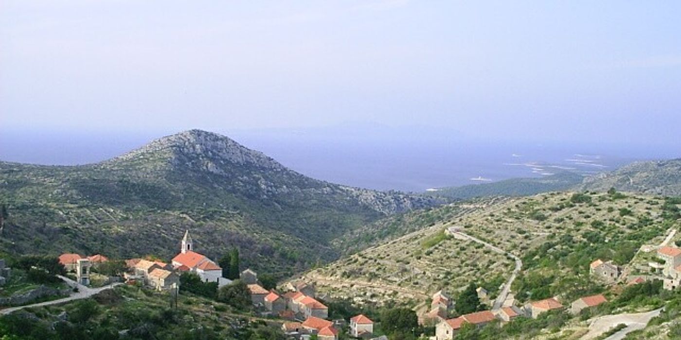 Hotels near Velo Grablje and the Lavender Route