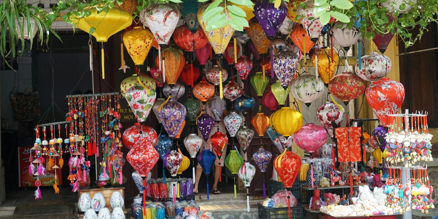 Hotels near Lantern-Making Workshop