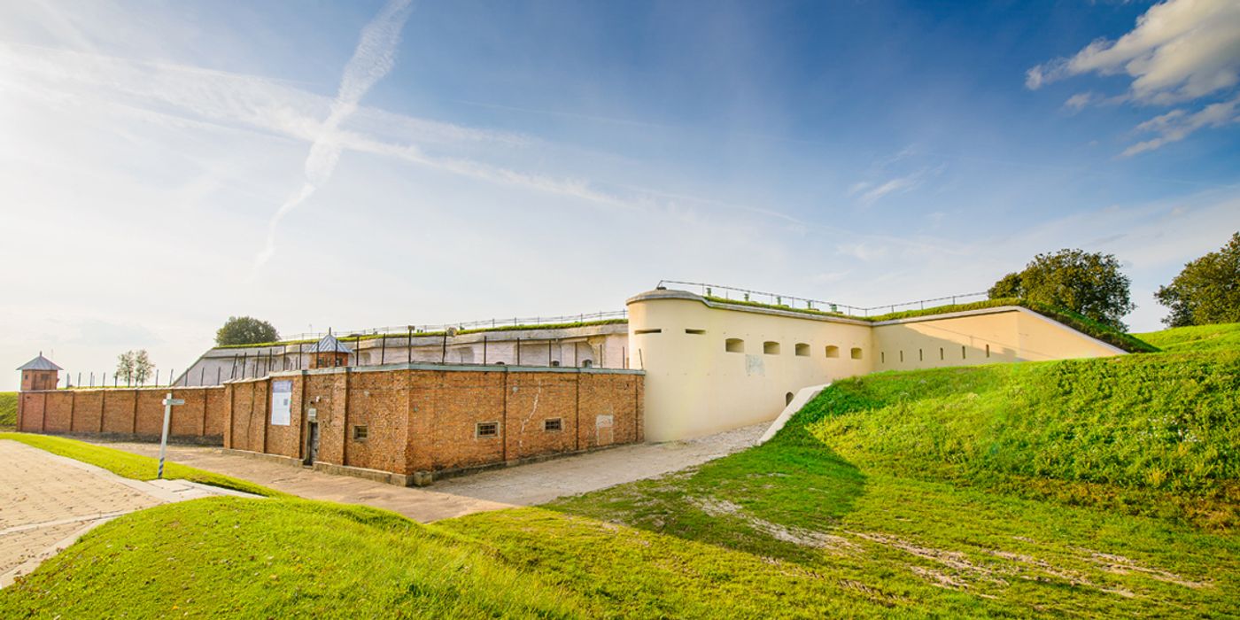 Hotels near Ninth Fort