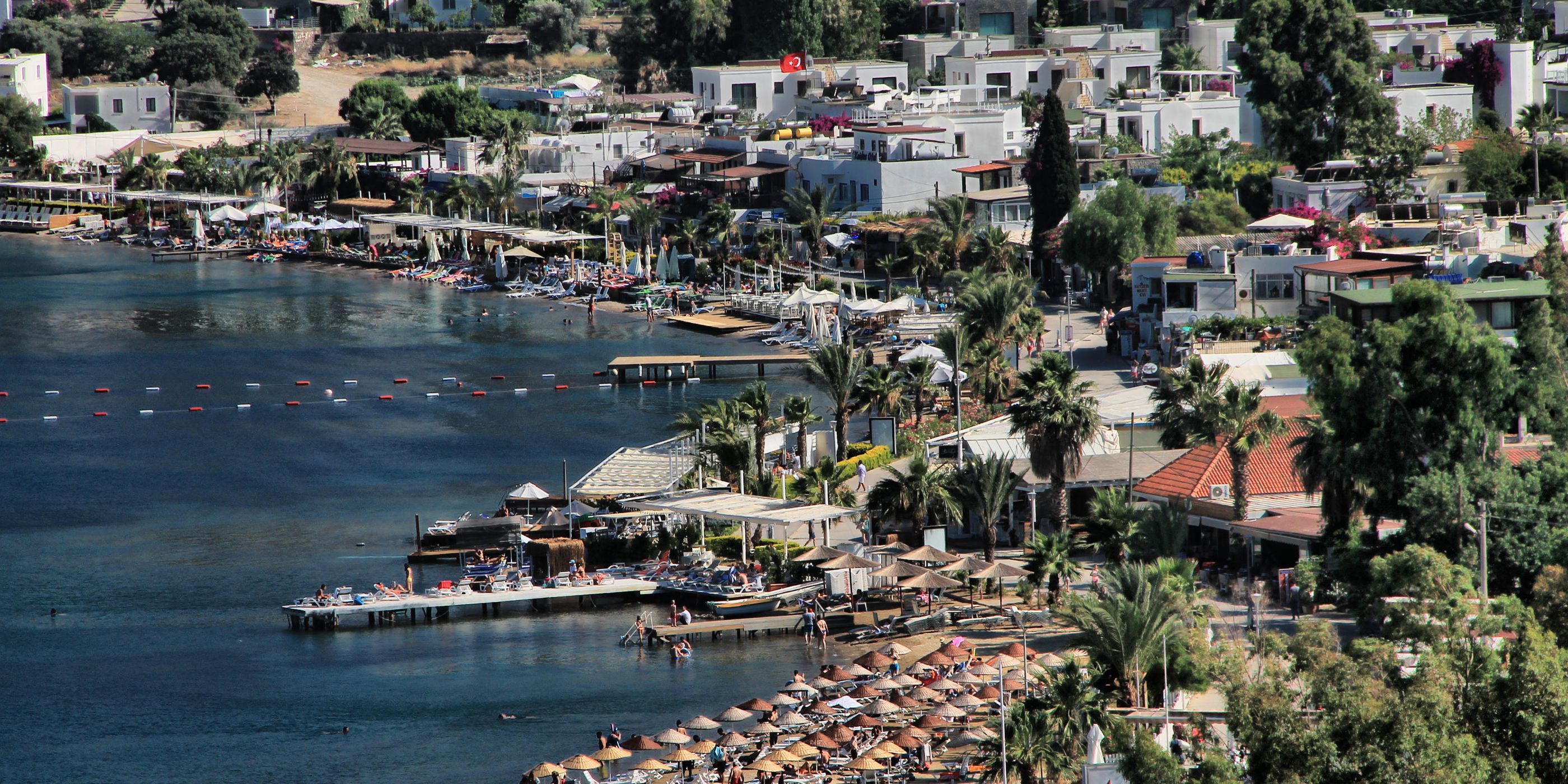 Hotels near Gumusluk Village (Sunset and Submerged Ruins)
