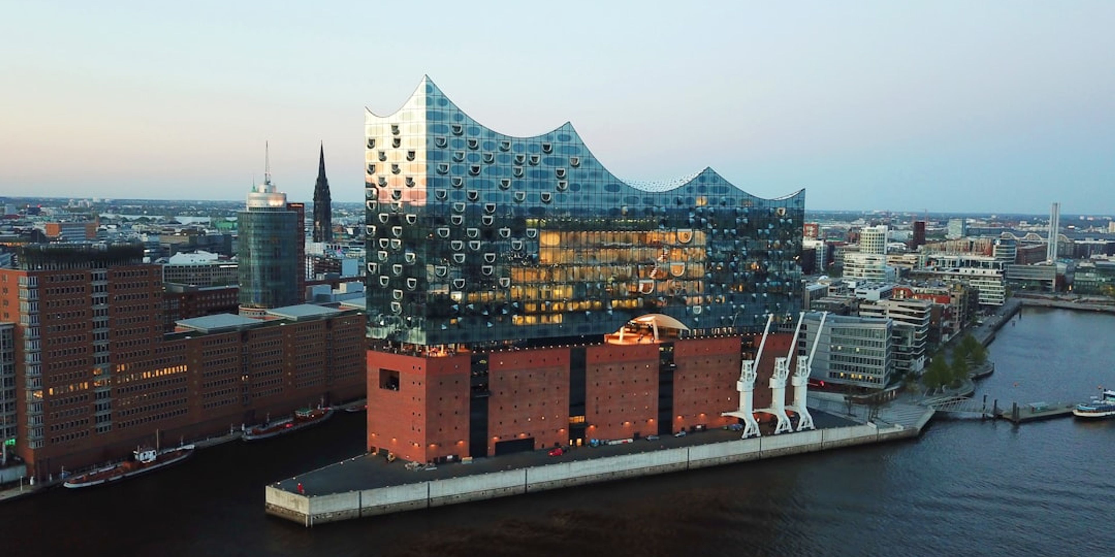 Hotels near Elbphilharmonie and HafenCity