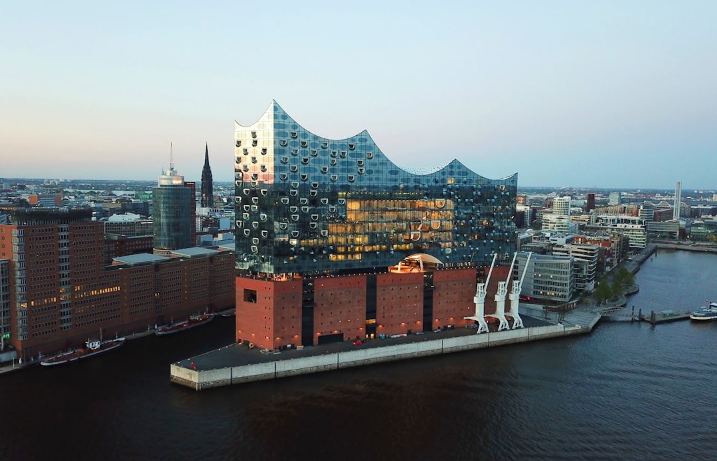 Elbphilharmonie and HafenCity - The Concert Hall on the Elbe