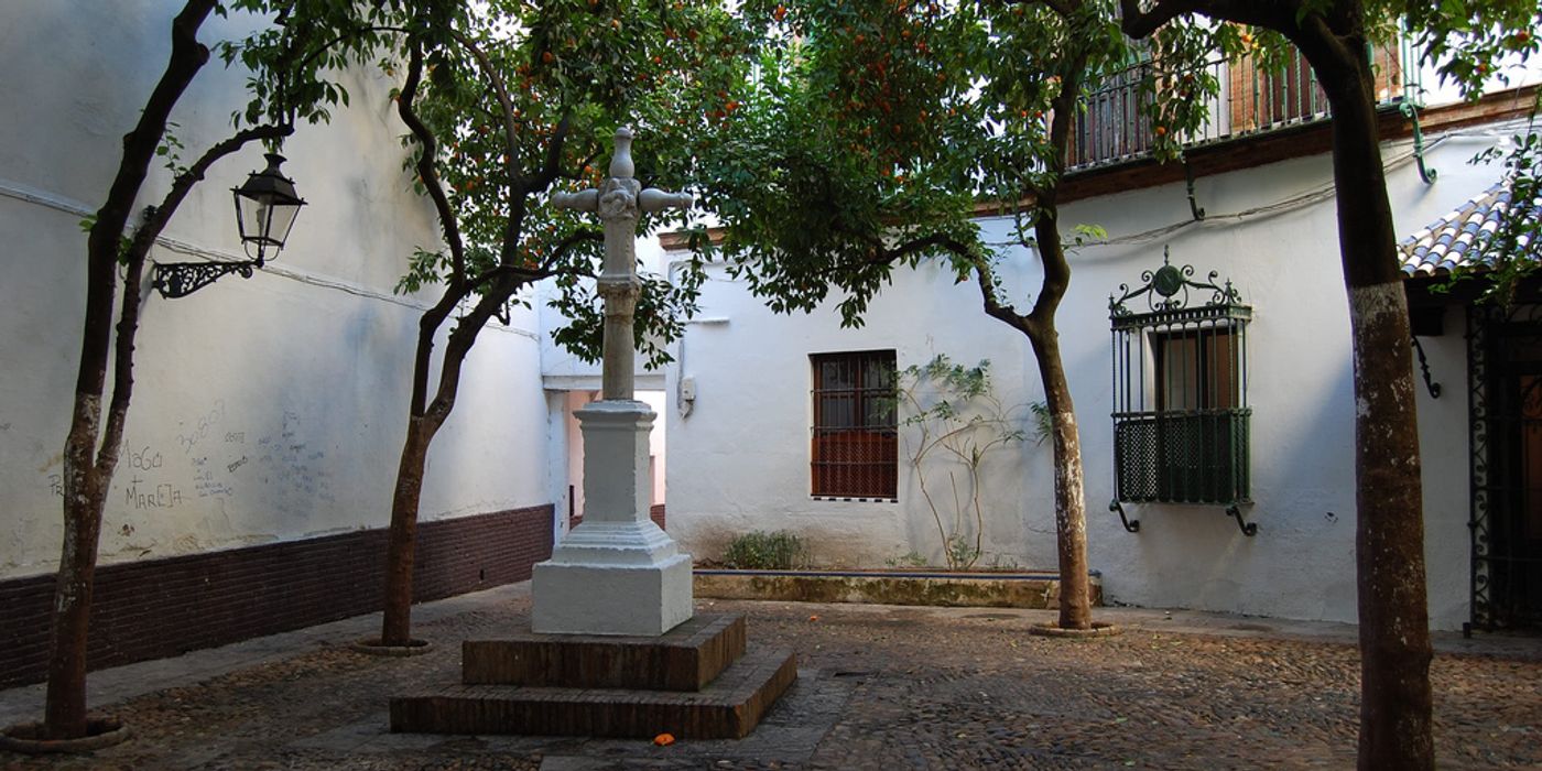 Hotels near Barrio de Santa Cruz